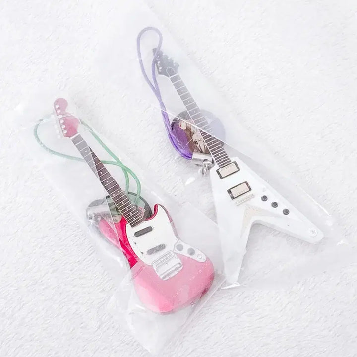 [BUNJANG] K-On! Azusa Sawako Guitar Collection Strap Keychain Bundle Set / [일괄] 케이온 아즈사 사와코 기타 컬렉션 스트랩 키링