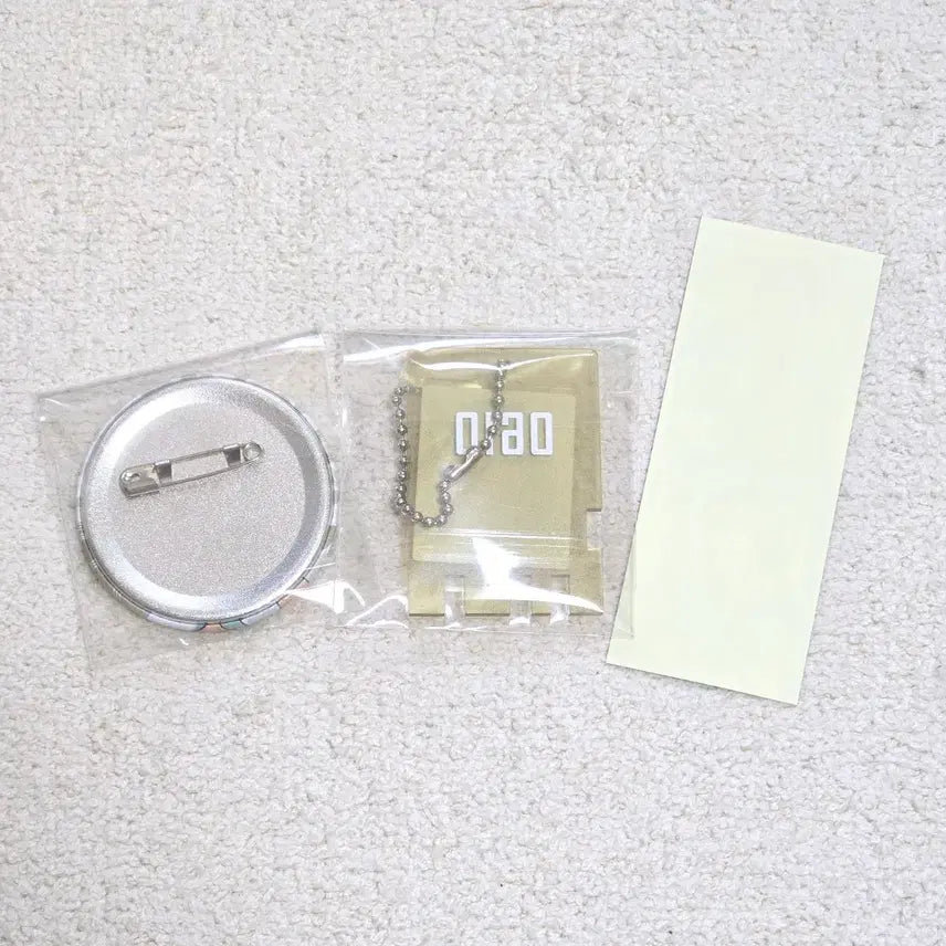 [BUNJANG] Haikyu!! Hajime Iwaizumi Gokurakutang Rakuspa Can Badge, Acrylic Keyring, Sticker Set / 하이큐 이와이즈미 하지메 극락탕 라쿠스파 캔뱃지 핀버튼 스티커 세트