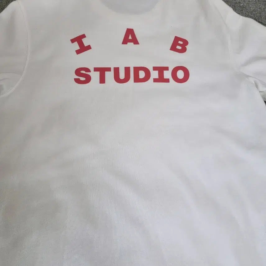 [BUNJANG] IAB Studio T-Shirt White XL / 아이앱스튜디오 티셔츠 화이트-더현대 서울 한정 XL