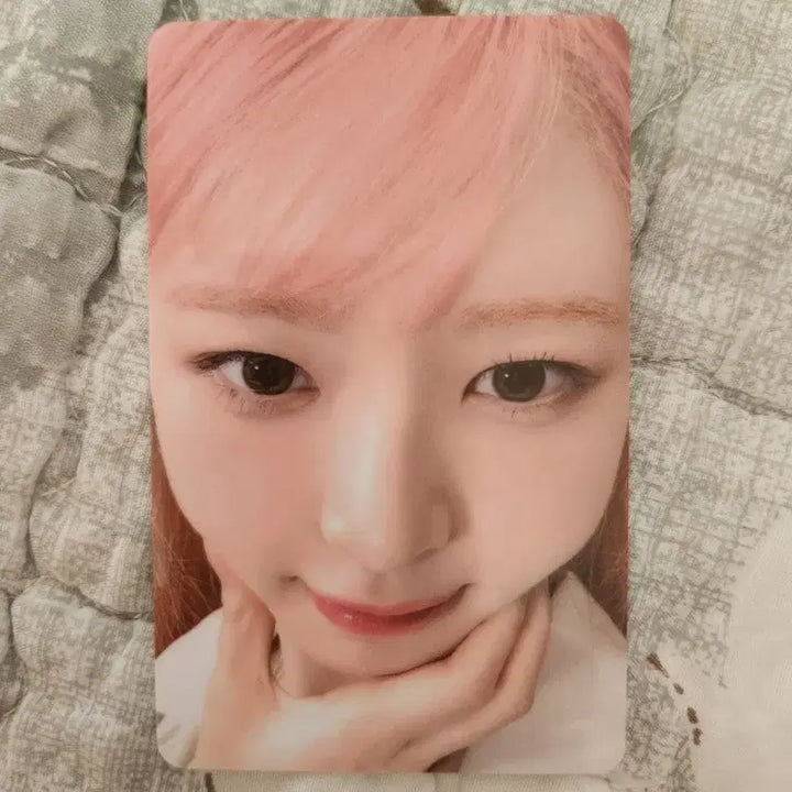[BUNJANG] IVE Rei Close-up Photocard / 아이브 레이 얼빡 판매