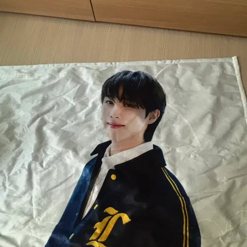 [BUNJANG] The Boyz Sunwoo Photocard Blanket Bundle / 더비존 김선우 담요 포카포함