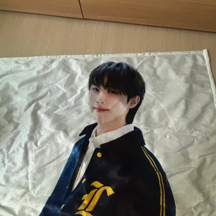[BUNJANG] The Boyz Sunwoo Photocard Blanket Bundle / 더비존 김선우 담요 포카포함