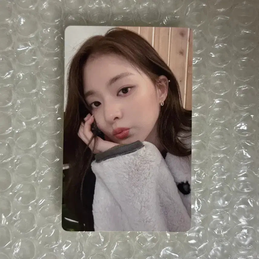 [BUNJANG] fromis_9 Unlock My World Minau Weverse Shop Lee Na-gyung Photocard / 프로미스나인 unlock my world 미나우 위버스샵 이나경 포카
