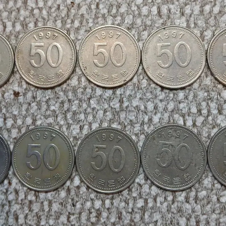 [BUNJANG] 1997 50 Won Coin Bundle (10 pieces) / 1997년 50원 동전 10개 일괄