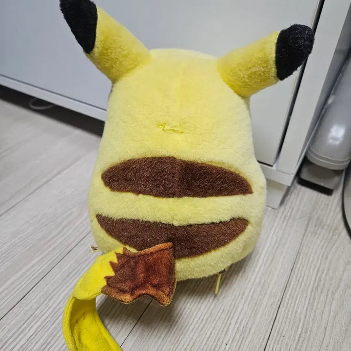 [BUNJANG] Vintage Tomy Pikachu Plush / 고전포켓몬스터인형 토미피카츄인형 tomy피카츄 빈티지인형