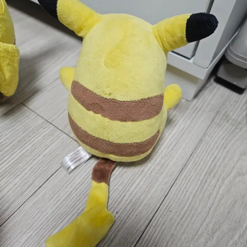 [BUNJANG] Nintendo Classic Pikachu Plush Doll / 고전포켓몬스터인형 고전피카츄인형 닌텐도 포켓몬센터 토미tomy