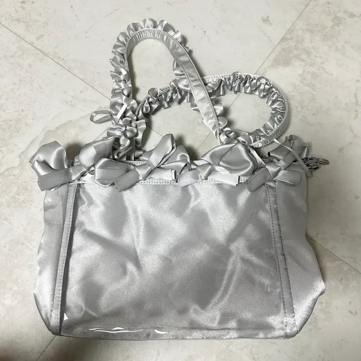 [BUNJANG] Fuyuneko Inflorescence Ita Bag Silver / 후유네코 이타백 실버 인플로레센스