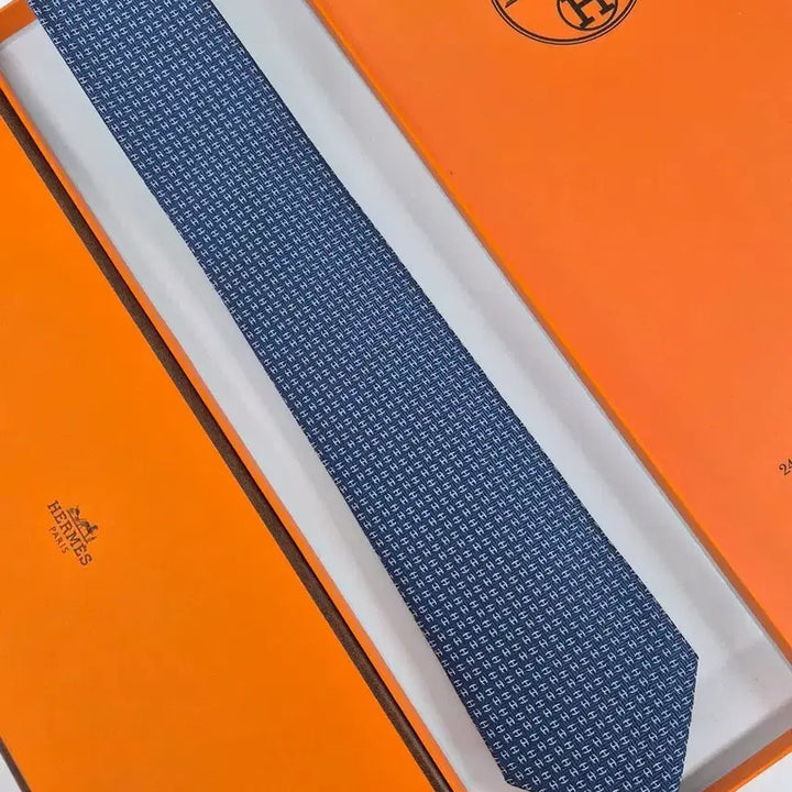 [BUNJANG] Hermes H Pattern Silk Tie (Navy) / 에르메스 HERMES H 패턴 실크 넥타이(네이비)