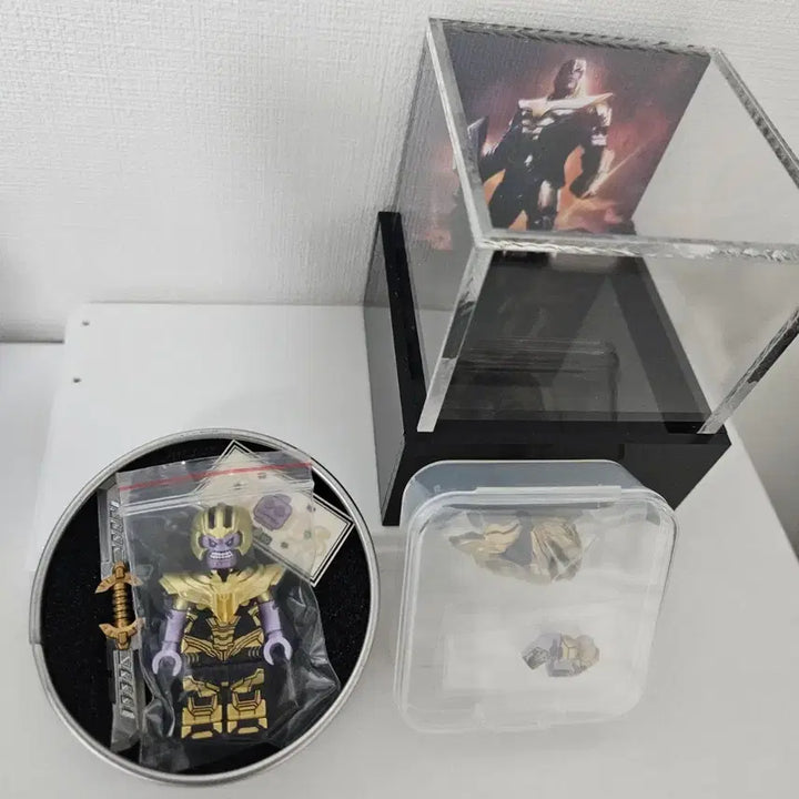 [BUNJANG] LEGO Custom M&amp;M Thanos with Custom Case / * 레고 커스텀 M&amp;M 타노스 + 맞춤 케이스
