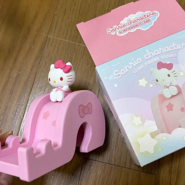 [BUNJANG] Sanrio Hello Kitty Slide Phone Stand / (새상품) 산리오 헬로키티 미끄럼틀 핸드폰 거치대