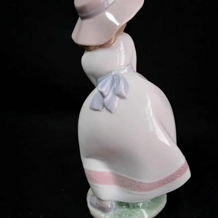 [BUNJANG] Yadrobo Springtime Fun Ceramic Sculpture / 야드로보의재미