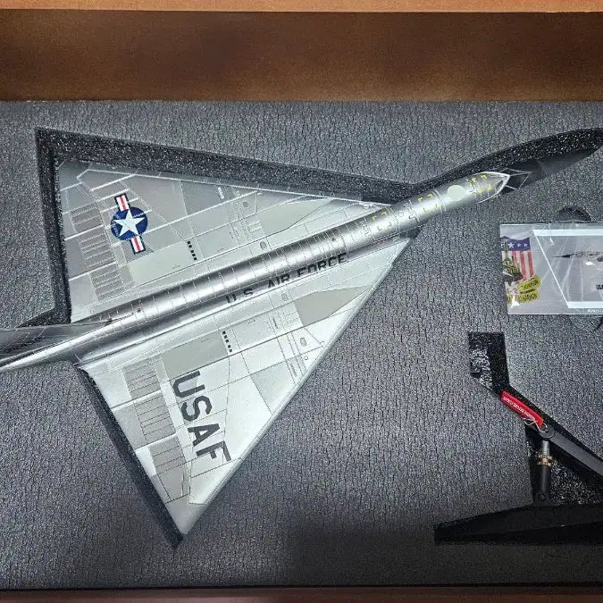 [BUNJANG] Calibre Wings B-58A Hustler Bendix Trophy Winner 1:72 Diecast Model / 캘리버윙스 B-58A Hustler 다이캐스트