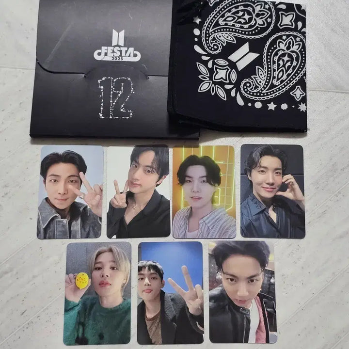 [BUNJANG] BTS 2025 Festa ARMY Zone Bandana Photocard Set / BTS 방탄 2025 페스타 아미존 반다나 포카 양도 방탄소년단 아리랑 남준 석진 윤기 호석 지민 태형 정국