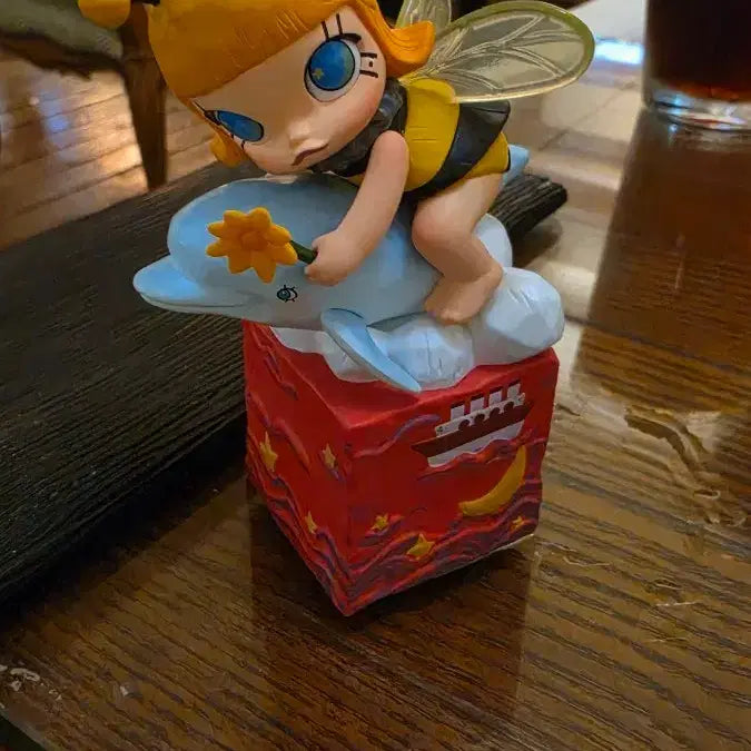 [BUNJANG] Molly 20th Anniversary Wild Bee Figure / 몰리 20주년 wild bee