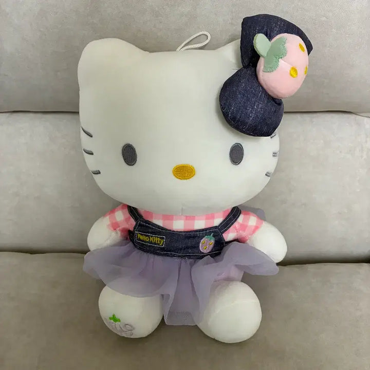 [BUNJANG] Hello Kitty 30cm Plush Toy / 헬로키티 30cm