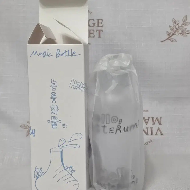 [BUNJANG] PLAVE Non-Zhonghua Water Bottle Clear Type / 플레이브 논중화물 물병 클리어타입