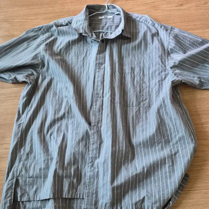 [BUNJANG] Uniqlo C Broadcloth Oversized Stripe Short Sleeve Shirt L / 유니클로c 반팔 셔츠 L 스트라이프