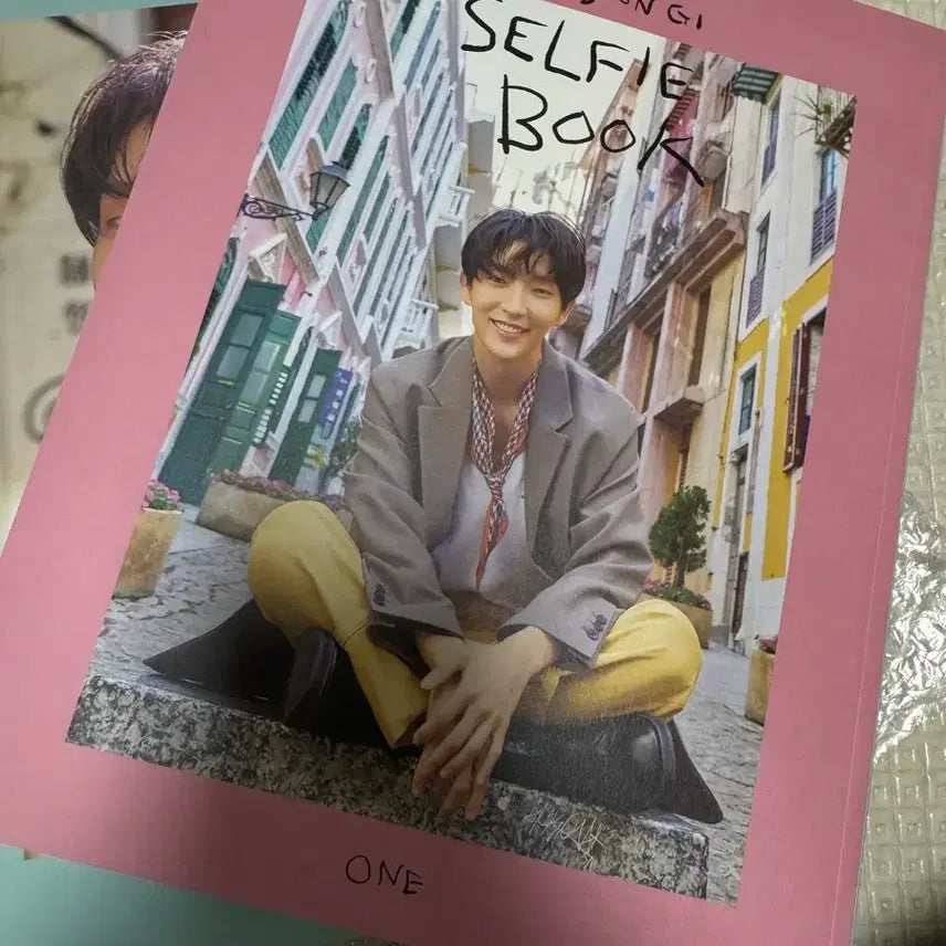[BUNJANG] Lee Joon Gi 2020 Magazine Pictorial Photo Book / 이준기 2020 전문매거진 화보
