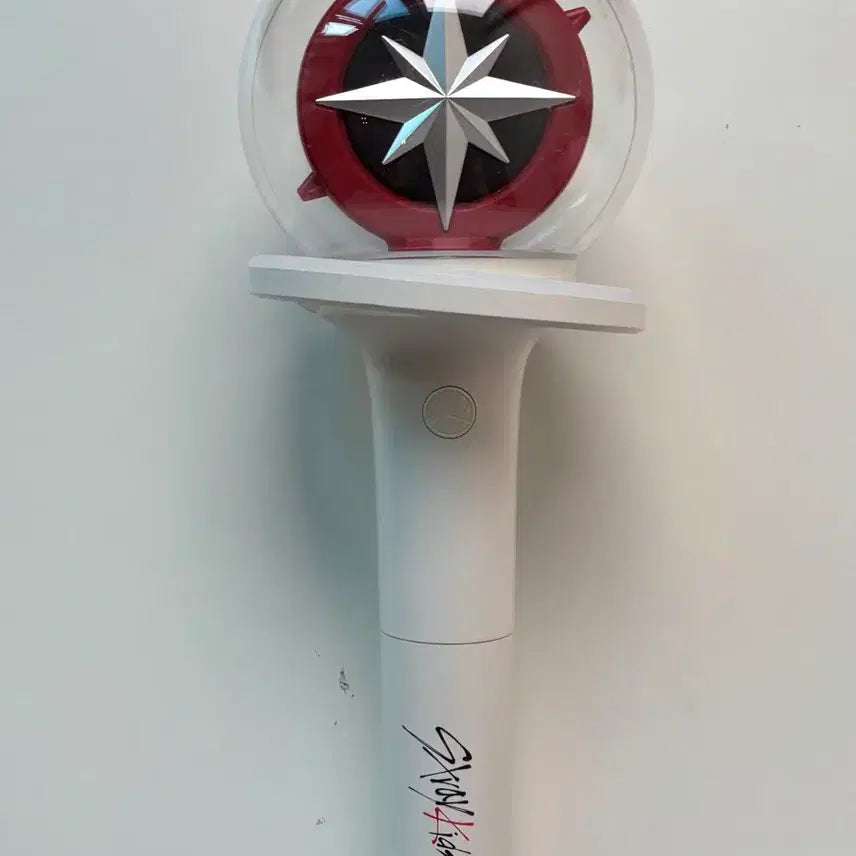 [SOLD OUT] [BUNJANG] Stray Kids Official Lightstick Ver.2 / SKZ 나침봉 V2