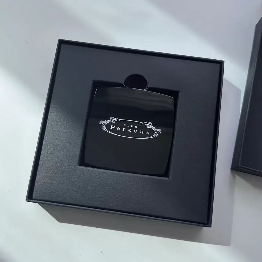 [BUNJANG] Huening Kai Persona Acrylic Stand / 후와 미나토 페르소나