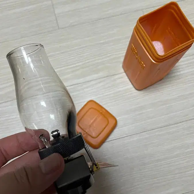 [BUNJANG] Mini Aesthetic Orange Camping Lantern with Case (Isobutane Fuel) / 미니 감성 오렌지 캠핑 랜턴 + 케이스 (이소가스)