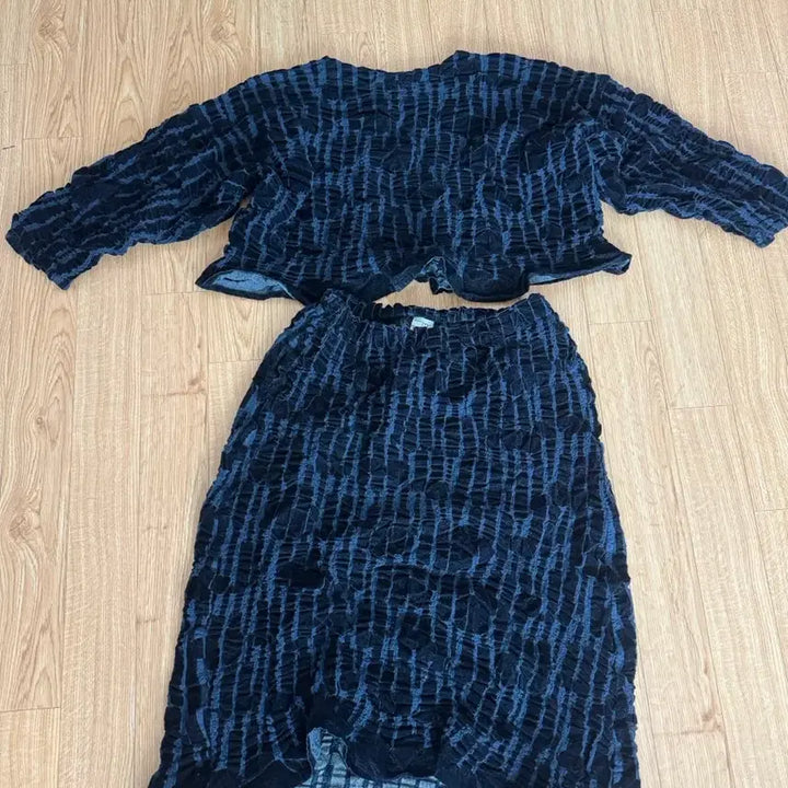 [BUNJANG] Issey Miyake Pleated Blouse and Skirt Set / 이세이 미야케 블라우스 치마 세트