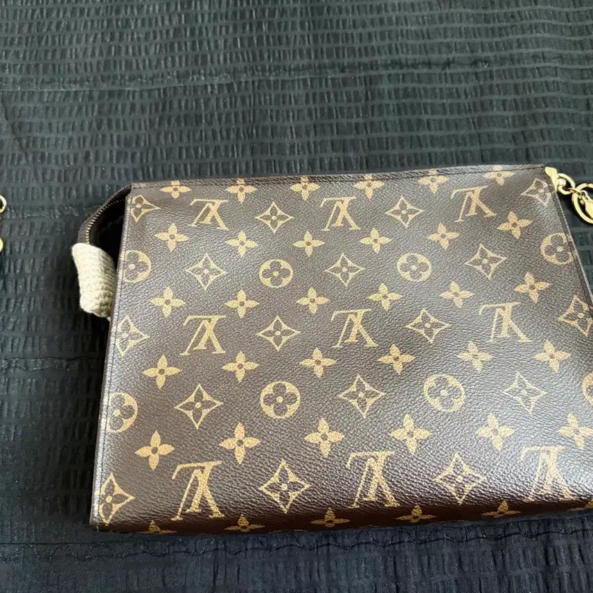 [BUNJANG] Louis Vuitton Monogram Toilet Bag 26 with Facet Key Holder / 정품 루이비통 토일렛26 (파셋 키 홀더 같이드림)