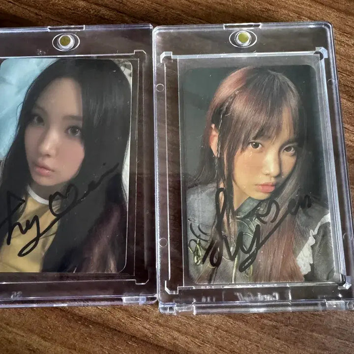 [BUNJANG] NewJeans Hyein Signed Photocard / 뉴진스 싸인 혜인