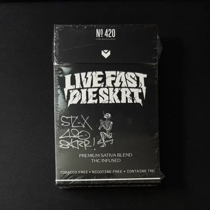 [BUNJANG] Billsax LIVEFAST DIESKRT Signed Cassette Tape / [카세트테이프싸인반] 빌스택스 LIVEFAST DIESKRT