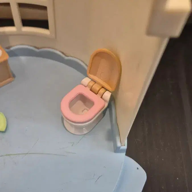[BUNJANG] Sylvanian Families Old Baby Square Primrose Windmill House Shower Room Toilet / 실바니안 올드 아기 광장 프림로즈 풍차의 집 샤워룸 화장실