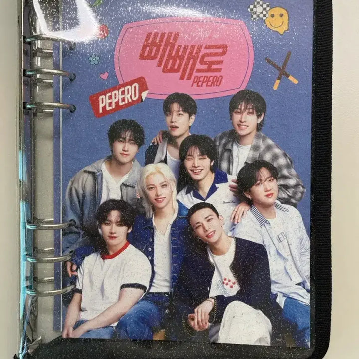 [BUNJANG] Stray Kids Pepero Binder / 스키즈 빼빼로 콜라보 한정판 다이어리