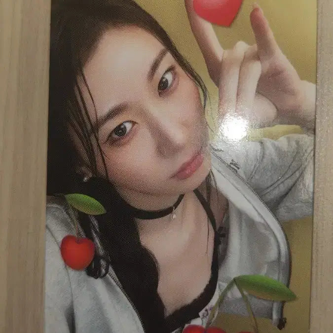 [BUNJANG] ITZY Chaeryeong Gold Photocard / 있지 골드 채령 포카 포토카드