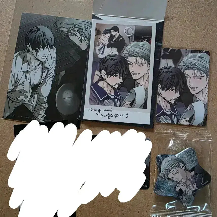 [BUNJANG] SPARKLZ Snap Pack Black Wooden Horse Skinship Photocard / 스파클즈 스냅팩 검은목마 캔뱃지 5특 스킨십 포카 컨페티