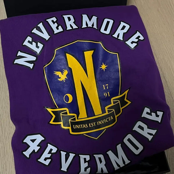 [BUNJANG] Wednesday Nevermore Academy Kit Goods T-Shirt / 웬즈데이 내한 네버모어 아카데미 키트 굿즈 반팔 넷플릭스