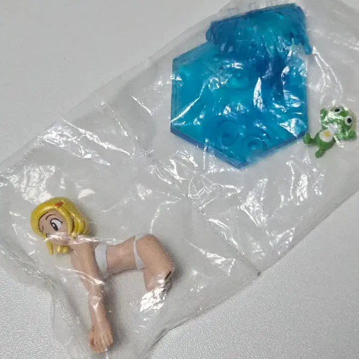 [BUNJANG] Keroro Swimmers Figures (Moa, Momoka) Bundle Set / 케로로 수영피규어 (모아,모모카) 일괄