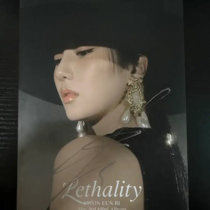 [BUNJANG] Kwon Eun Bi Lethality Autographed Promotional Album Bundle Set / [초희귀] 권은비 미니3집 친필사인 프로모 비매 풀구성