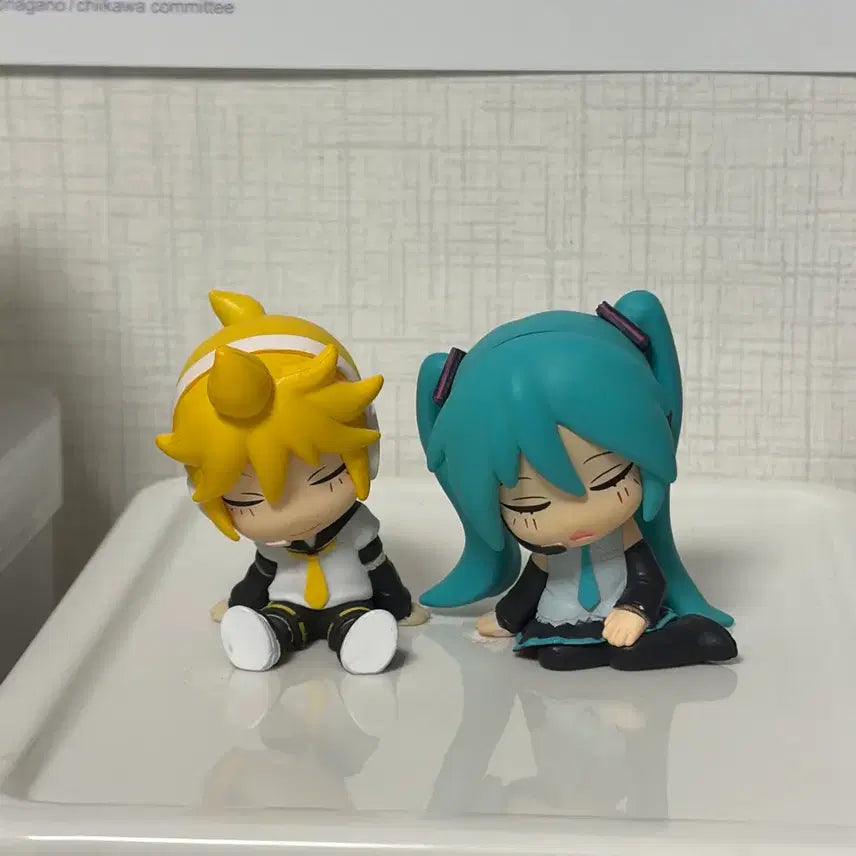 [BUNJANG] Hatsune Miku Kagamine Len Shoulder Perch Gacha Figure Bundle Set / (일괄) 하츠네 미쿠 렌 어깨쿵 꾸벅 피규어 가챠