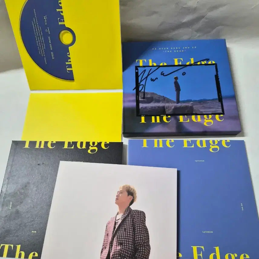 [BUNJANG] Ha Hyun Sang The Edge 2nd EP Signed CD / 하현상 The Edge 2nd EP 싸인 cd 올려봅니다  민트급입니다