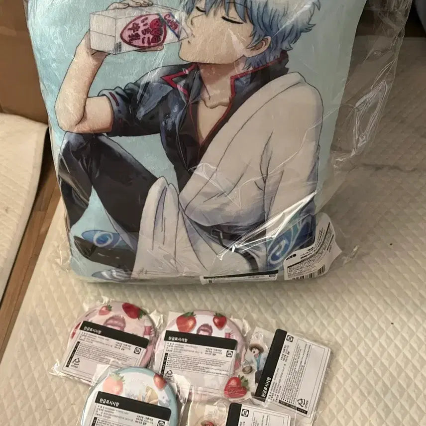 [BUNJANG] Gintama Kujibikido S-Prize Strawberry Milk Cushion Bundle Set / 은혼 쿠지비키도 S상 딸기우유쿠션+하위상 일괄판매
