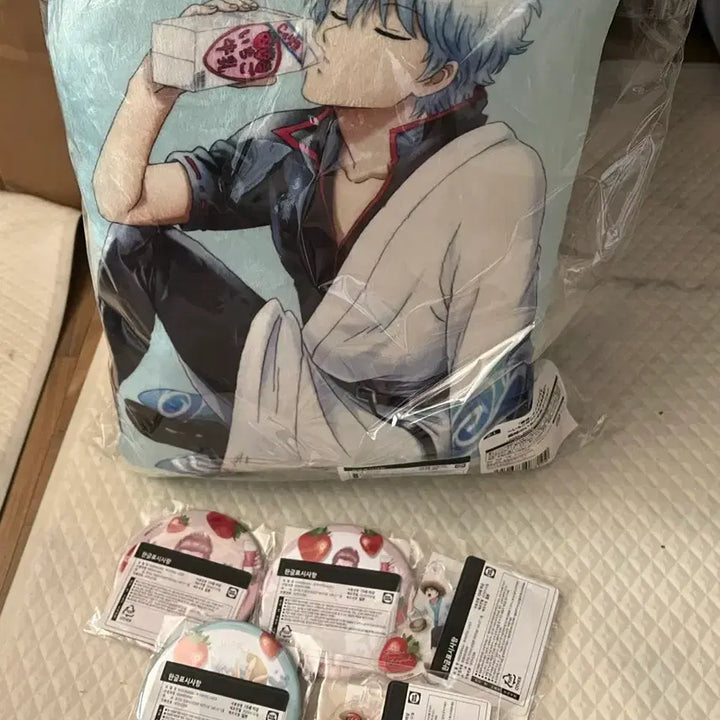 [BUNJANG] Gintama Kujibikido S-Prize Strawberry Milk Cushion Bundle Set / 은혼 쿠지비키도 S상 딸기우유쿠션+하위상 일괄판매