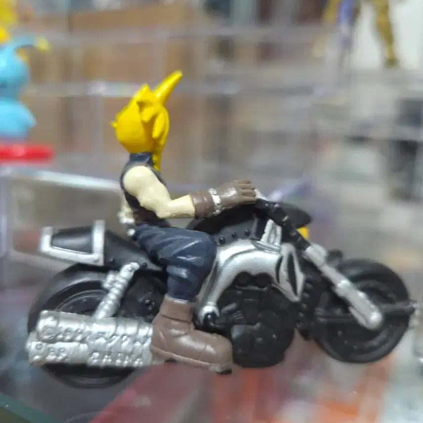 [BUNJANG] Final Fantasy VII Cloud &amp; Bike Figure Keychain / 파이널판타지7 클라우드 바이크 피규어 키링