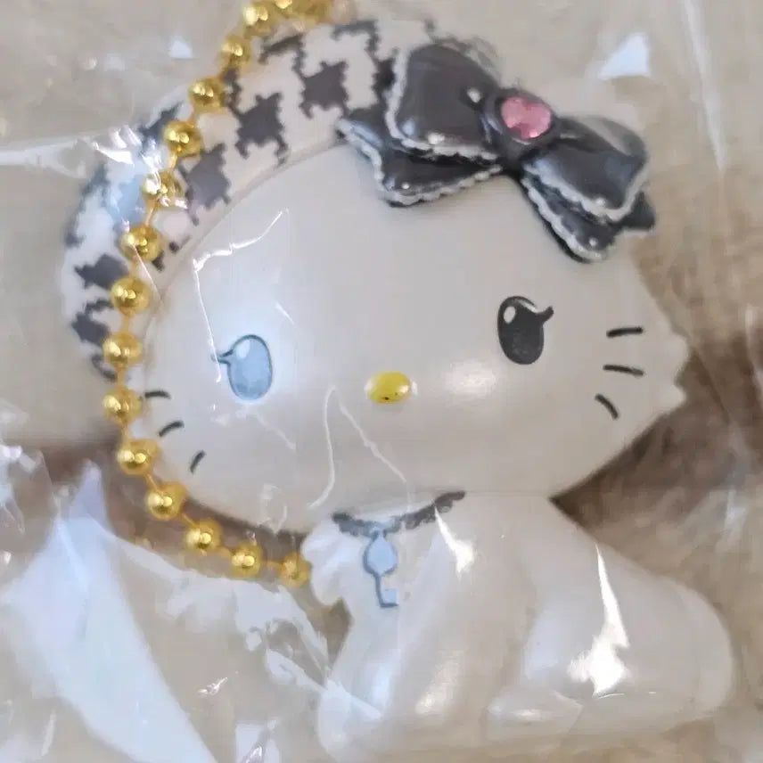 [BUNJANG] Charmmy Kitty Monokuro Keychain (Sealed) / 챠미키티 모노쿠로 키링 미개봉