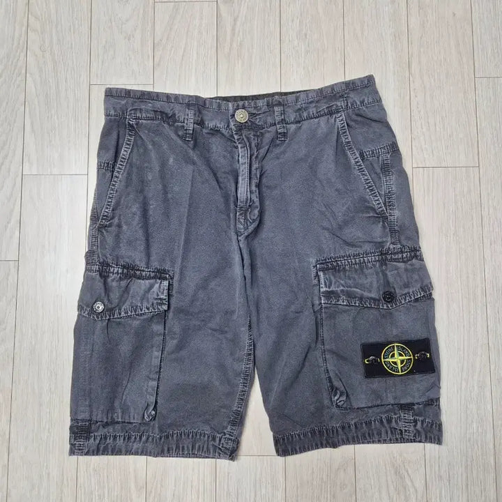 [BUNJANG] Stone Island Cargo Patch Shorts / 스톤아일랜드 카고 와펜 반바지 남성 7415L07WA(30전.후)