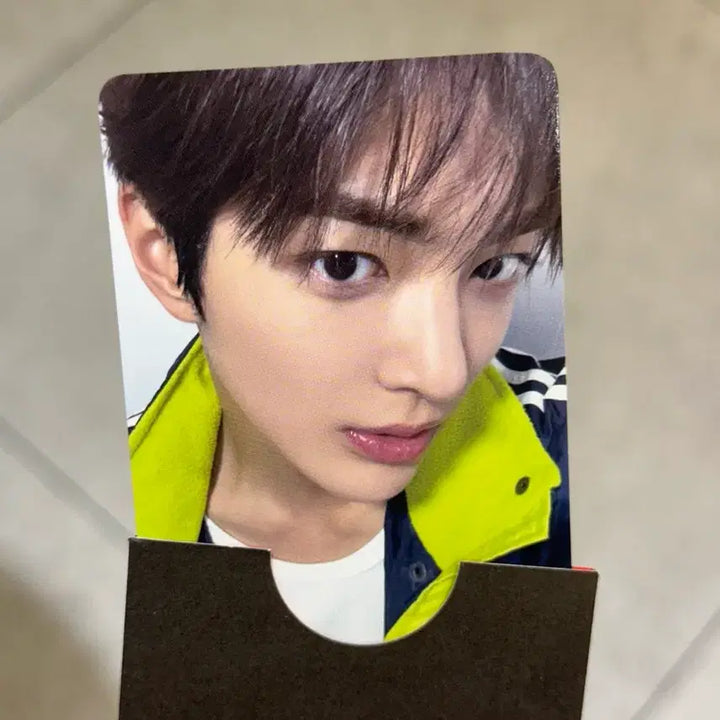 [BUNJANG] ONEUS GUNHEE Official Photo Card Green Light Stick Bundle Set / 코르티스 건호 공방 포토카드, 위버스 특전, 그린그린 응원봉 일괄 양도