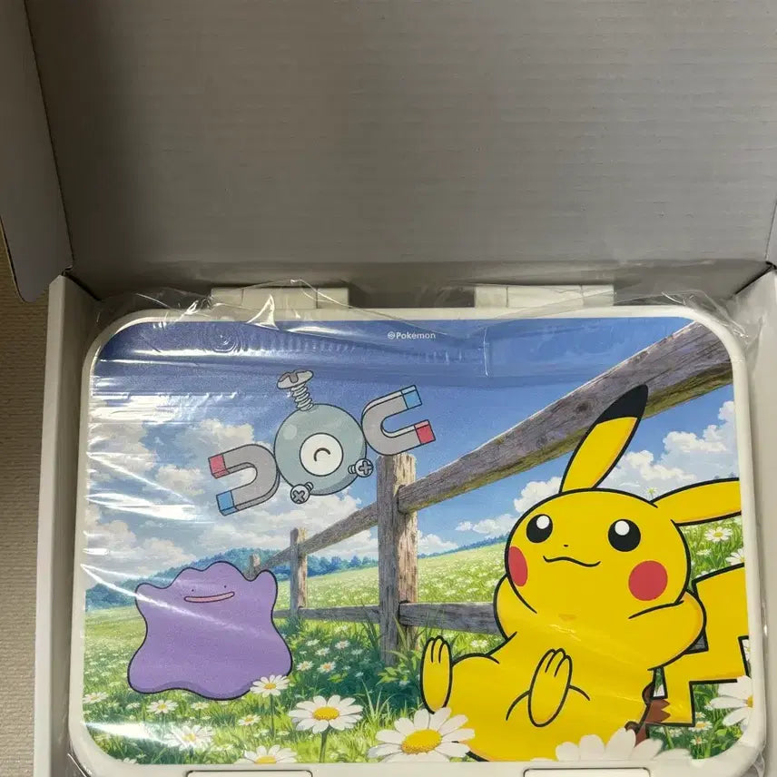 [BUNJANG] Baskin-Robbins Pikachu Metamon Pokemon Lunch Box / 베스킨라빈스 베라 피카츄 메타몽 포켓몬 포켓몬스터 런치박스 도시락통