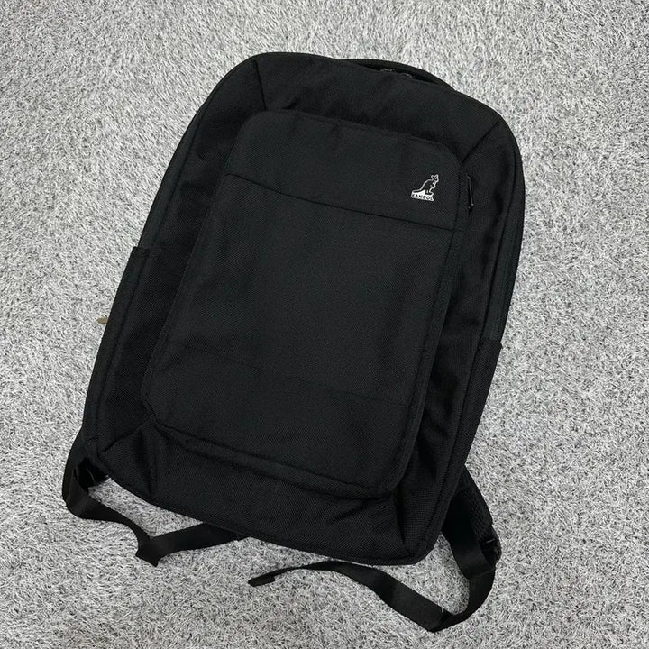 [BUNJANG] Kangol Black Backpack / 캉골 블랙 백팩 가방