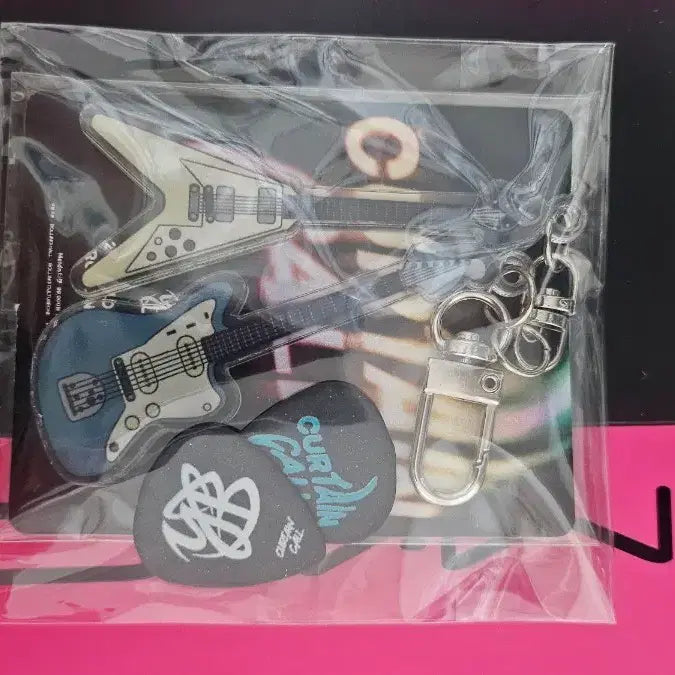 [BUNJANG] YB Band Keychain and Pick Set / YB밴드 키링과 피크