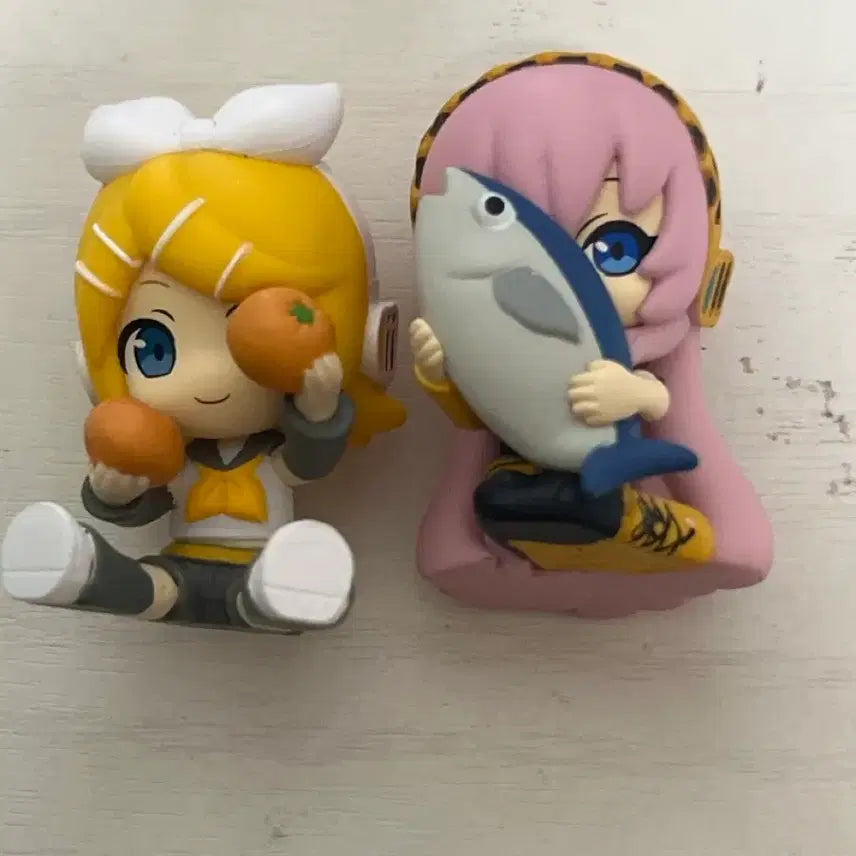 [BUNJANG] Vocaloid Hatsune Miku Kagamine Rin Megurine Luka Hide and Seek Gacha Figure / 보컬로이드 하츠네미쿠 카가미네 렌 메구리네 루카 숨바꼭질 가챠 피규어