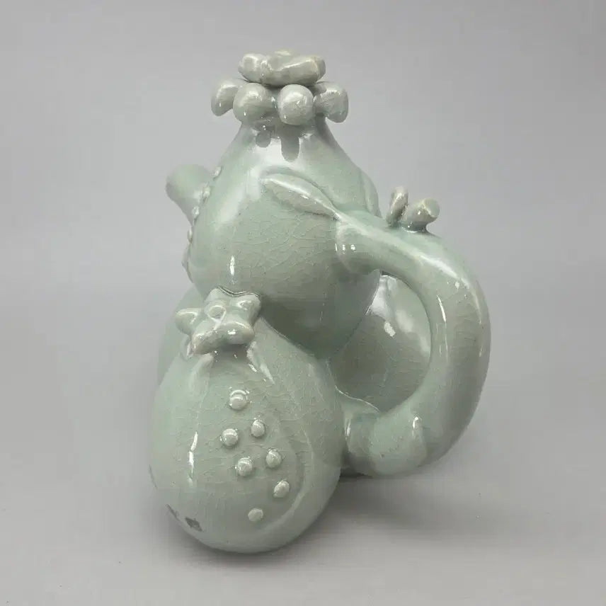[BUNJANG] Donggok Yu Chun Bong Celadon Pomegranate Ewer / 도자기 명장 고수자기 동곡 유춘봉 청자 석류형 주자 전북대 총장 김원섭