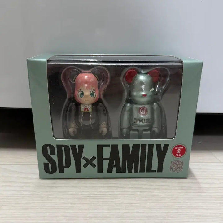 [BUNJANG] Spy x Family Anya Bearbrick (Sealed) / 스파이패밀리 아냐 베어브릭 (미개봉)
